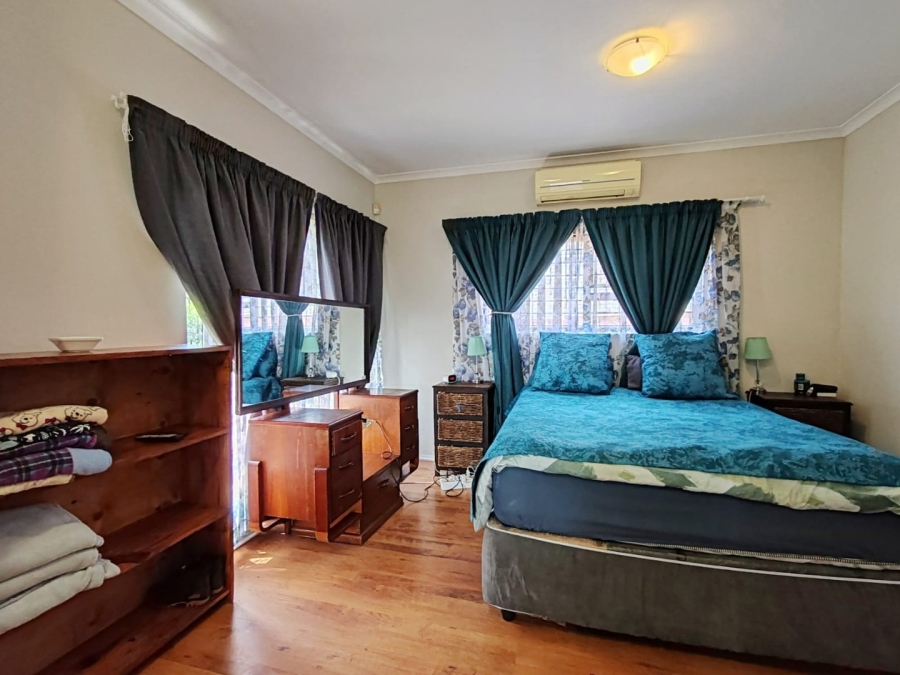 3 Bedroom Property for Sale in The Crest Western Cape